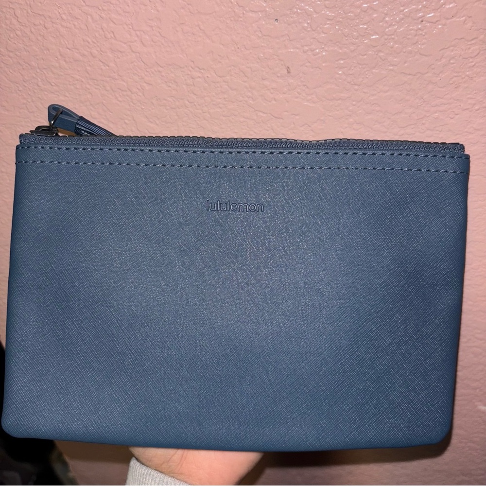 Small blue lululemon wristlet zipper pouch